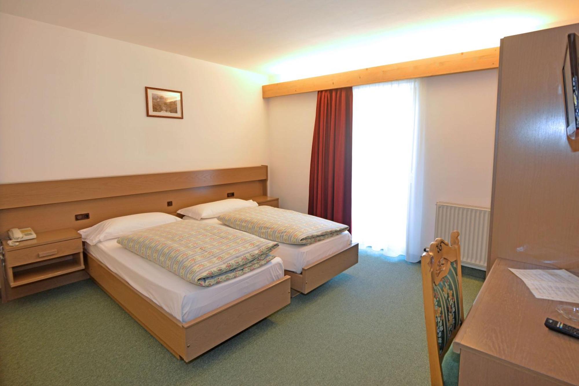 Wellness Hotel Dolomia ソラーガ エクステリア 写真